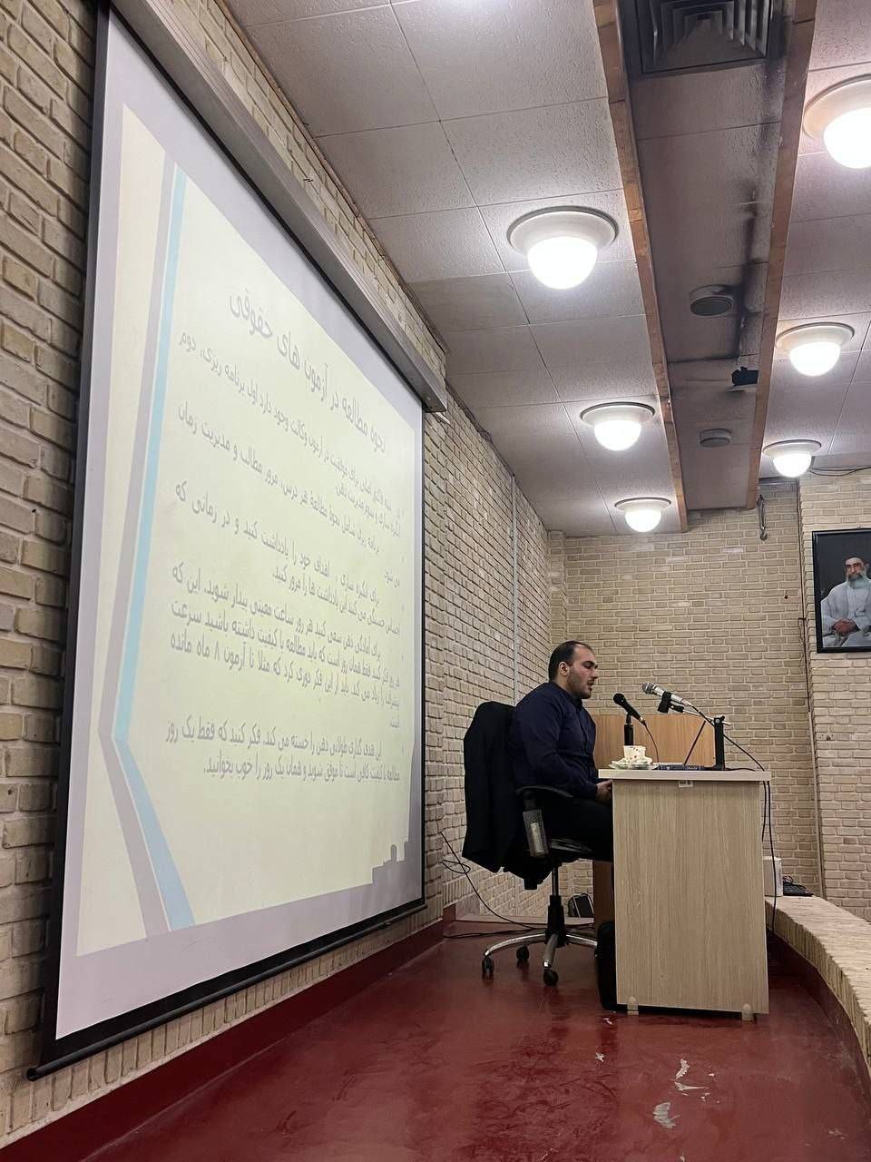 دکتر محمد هادی رستمی